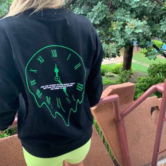 24 Sweatshirt // NWOT